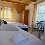 Πανσιόν Willa Suche 3*